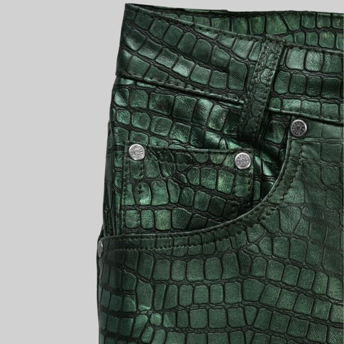 front-pocket-belt-loops-closeup-of-green-leather-trousers