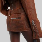 back-zip-pocket-closeup-on-brown-skirt