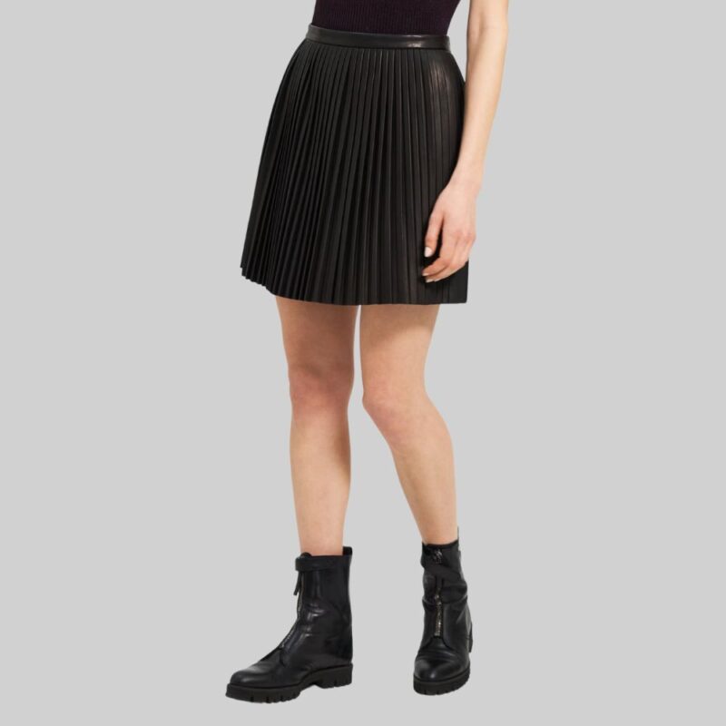 front-view-2-of-black-leather-pleated-skirt